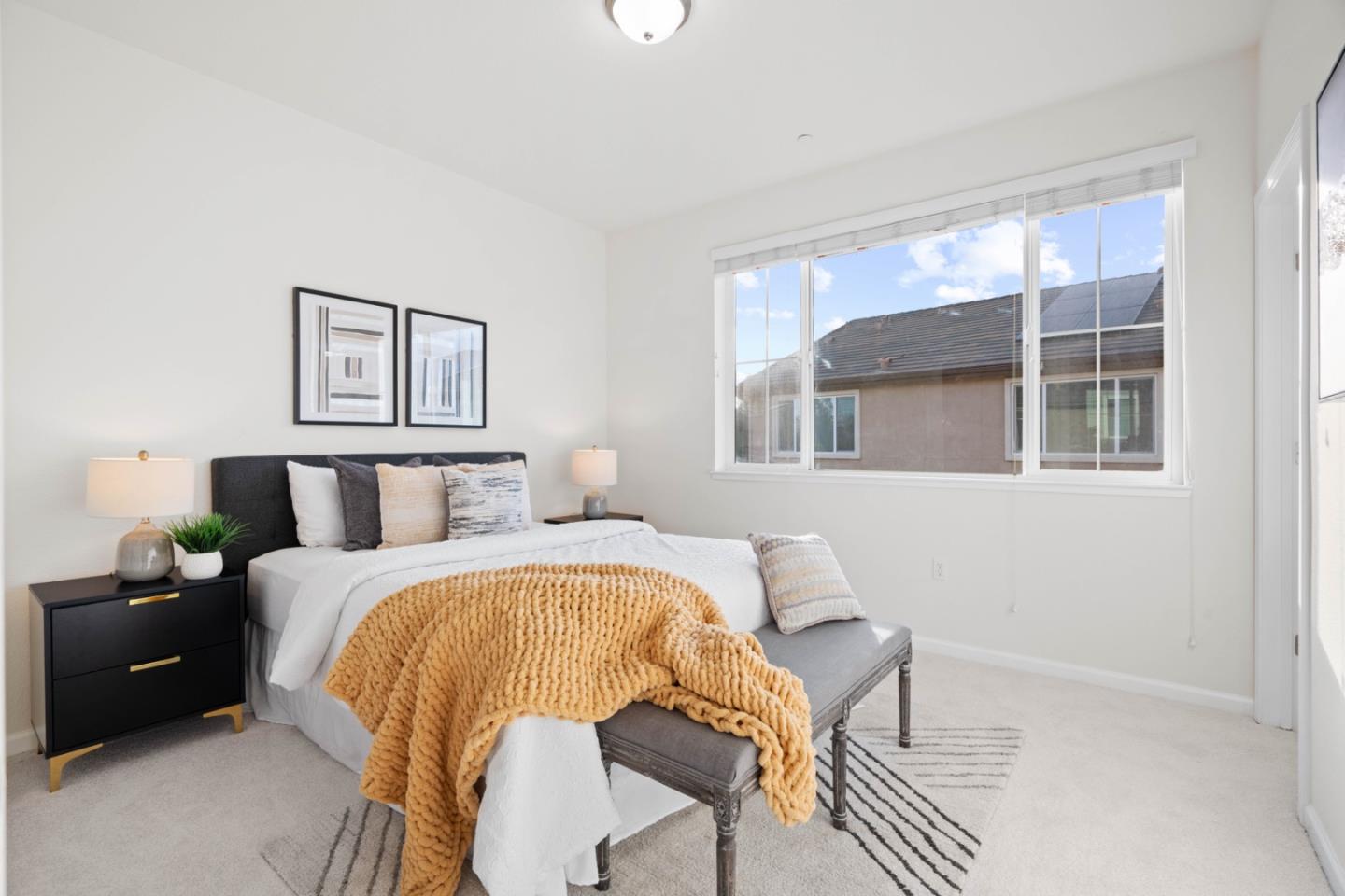 Detail Gallery Image 18 of 32 For 862 White Moonstone Loop, San Jose,  CA 95123 - 3 Beds | 3/1 Baths