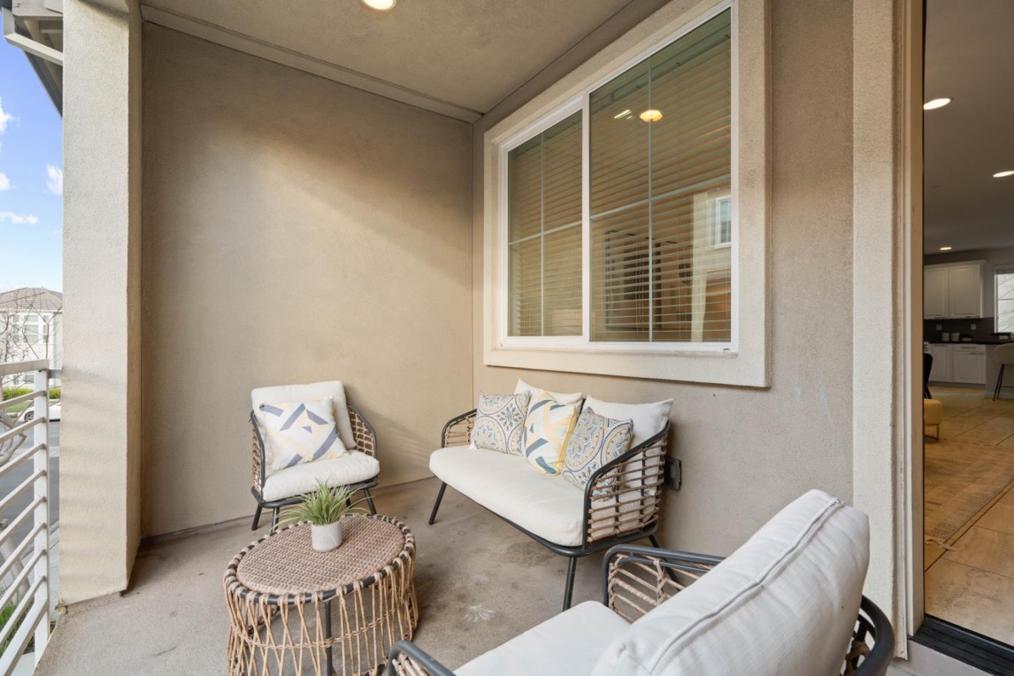 Detail Gallery Image 27 of 32 For 862 White Moonstone Loop, San Jose,  CA 95123 - 3 Beds | 3/1 Baths