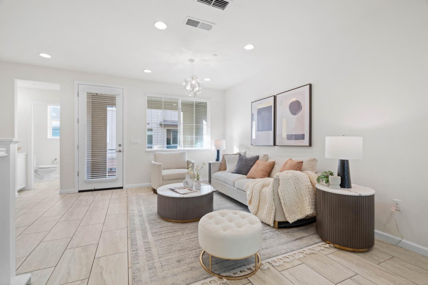 Detail Gallery Image 9 of 32 For 862 White Moonstone Loop, San Jose,  CA 95123 - 3 Beds | 3/1 Baths