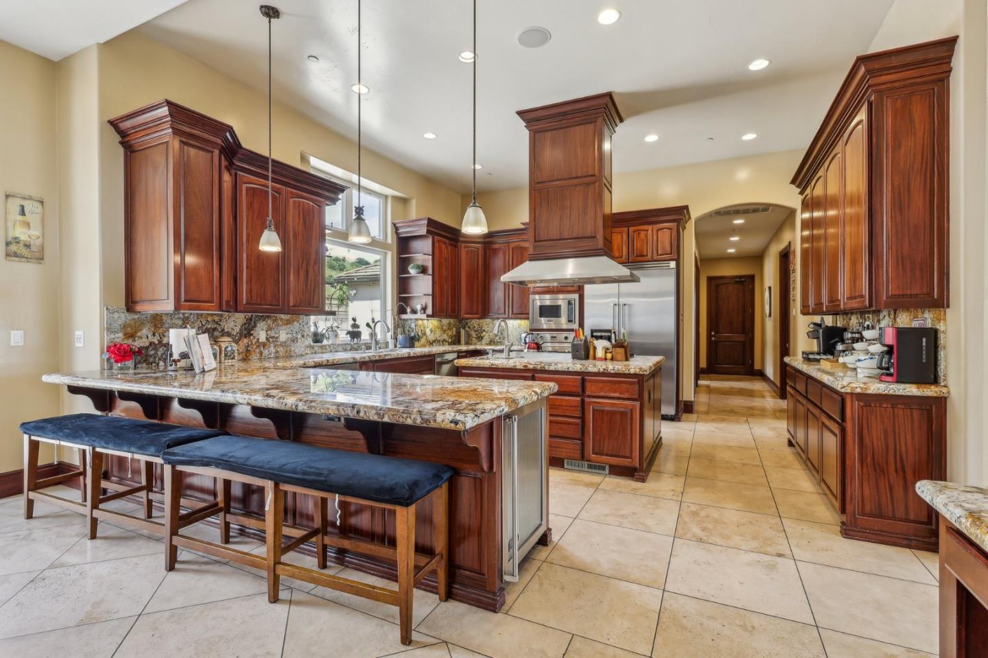 Detail Gallery Image 10 of 103 For 2995 Day Rd, Gilroy,  CA 95020 - 5 Beds | 4 Baths