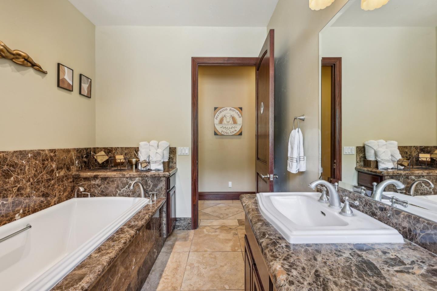 Detail Gallery Image 23 of 103 For 2995 Day Rd, Gilroy,  CA 95020 - 5 Beds | 4 Baths