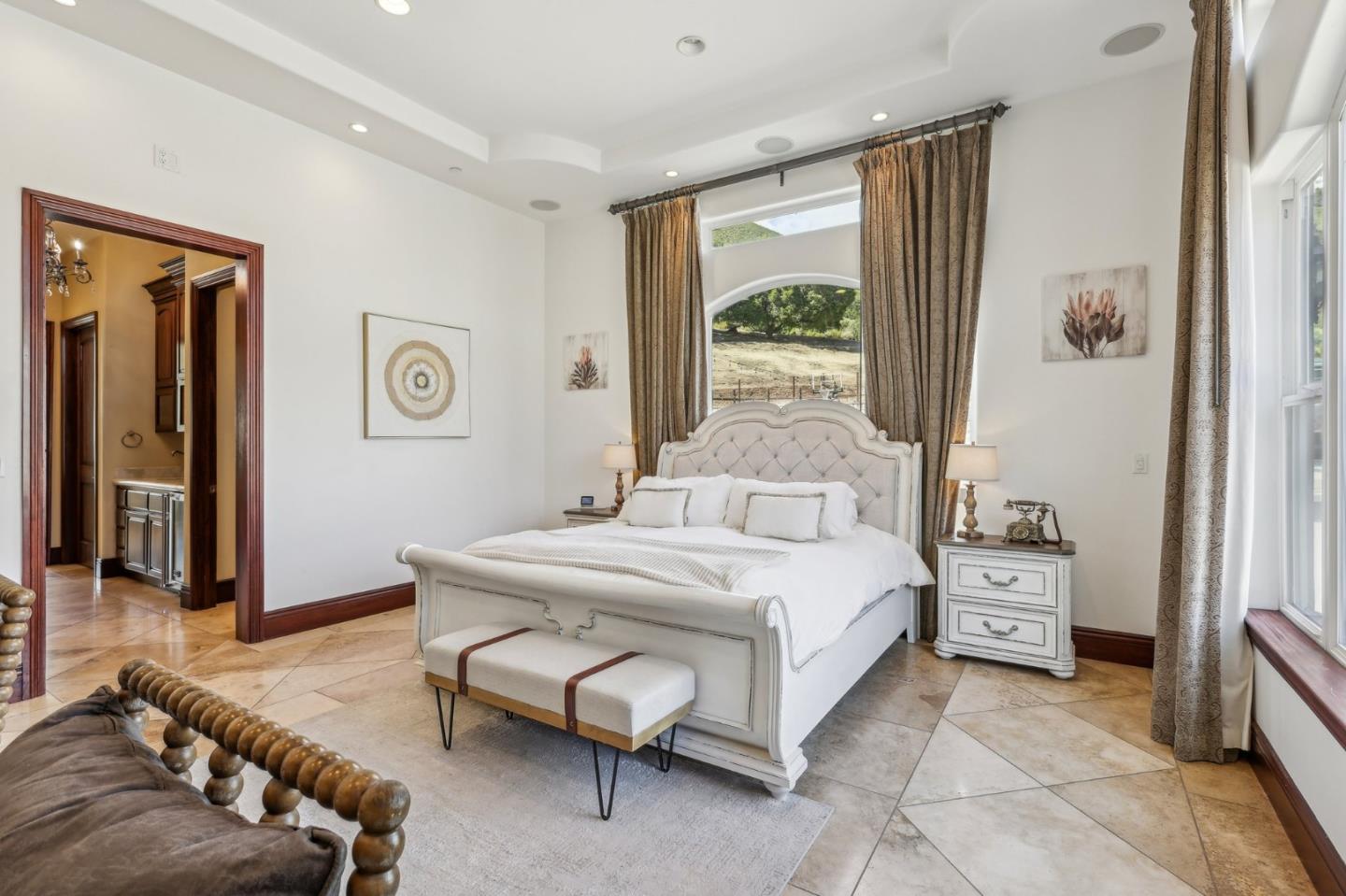 Detail Gallery Image 37 of 103 For 2995 Day Rd, Gilroy,  CA 95020 - 5 Beds | 4 Baths