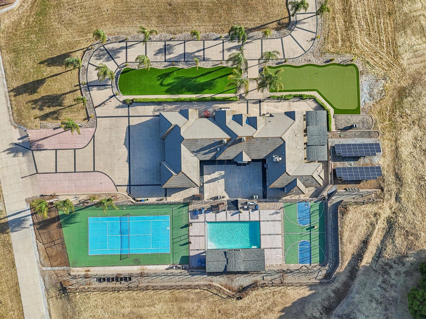 Detail Gallery Image 59 of 103 For 2995 Day Rd, Gilroy,  CA 95020 - 5 Beds | 4 Baths
