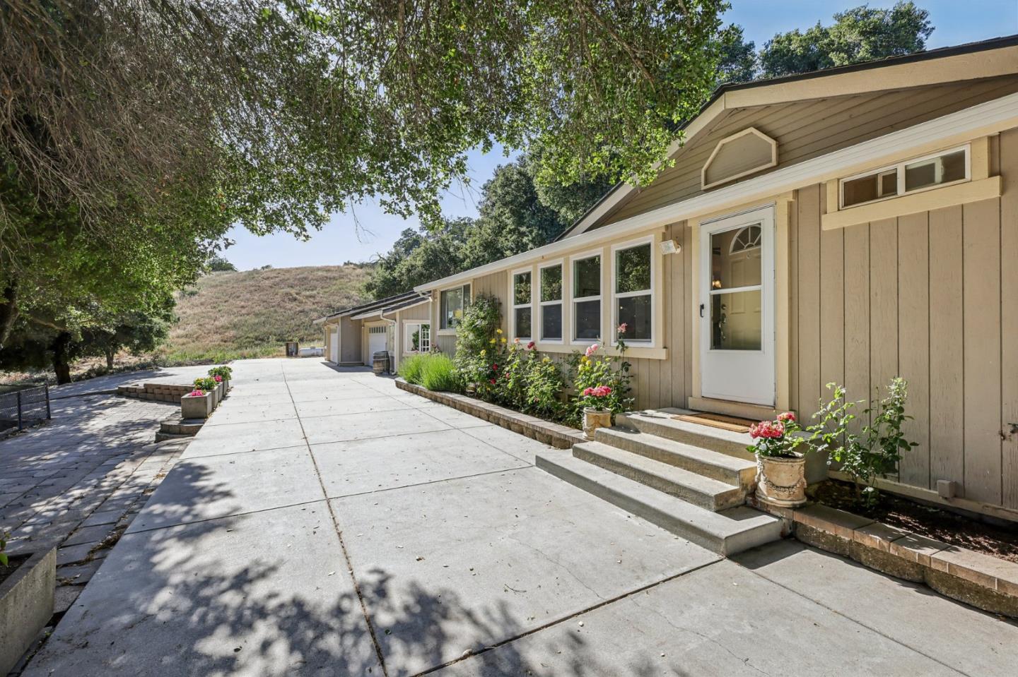 Detail Gallery Image 75 of 103 For 2995 Day Rd, Gilroy,  CA 95020 - 5 Beds | 4 Baths