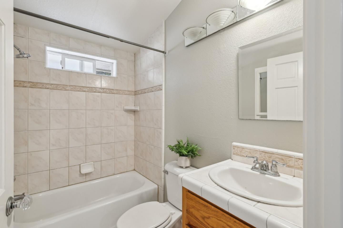 Detail Gallery Image 90 of 103 For 2995 Day Rd, Gilroy,  CA 95020 - 5 Beds | 4 Baths