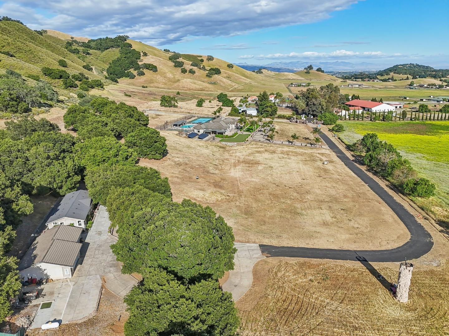 Detail Gallery Image 97 of 103 For 2995 Day Rd, Gilroy,  CA 95020 - 5 Beds | 4 Baths