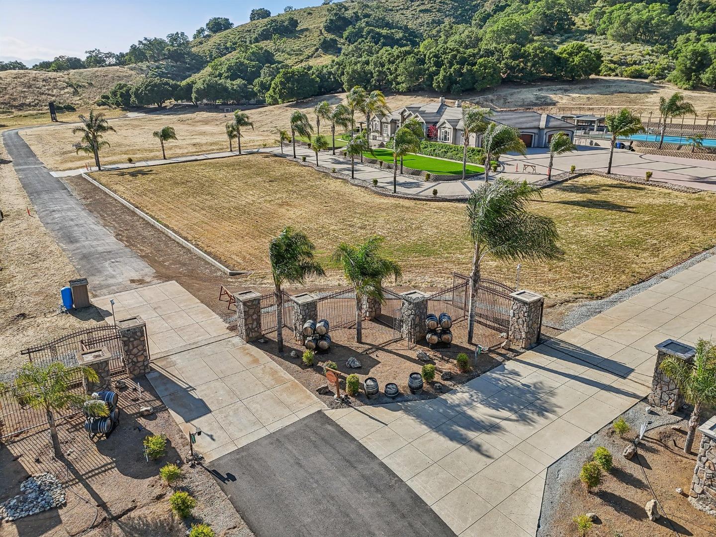 Detail Gallery Image 99 of 103 For 2995 Day Rd, Gilroy,  CA 95020 - 5 Beds | 4 Baths