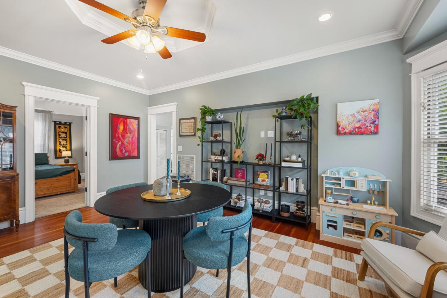 Detail Gallery Image 11 of 58 For 264 N 12th St, San Jose,  CA 95112 - 4 Beds | 3 Baths