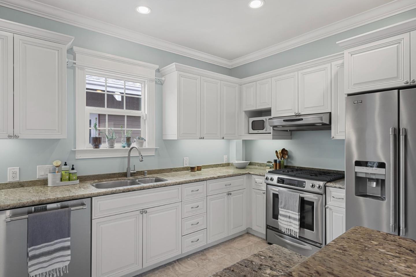 Detail Gallery Image 16 of 58 For 264 N 12th St, San Jose,  CA 95112 - 4 Beds | 3 Baths