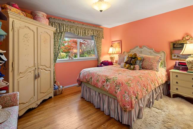 Detail Gallery Image 12 of 30 For 1175 Westridge Dr, Portola Valley,  CA 94028 - 4 Beds | 3 Baths