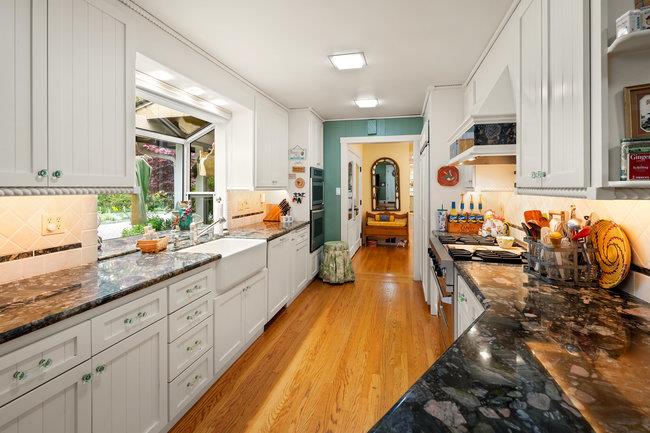Detail Gallery Image 7 of 30 For 1175 Westridge Dr, Portola Valley,  CA 94028 - 4 Beds | 3 Baths