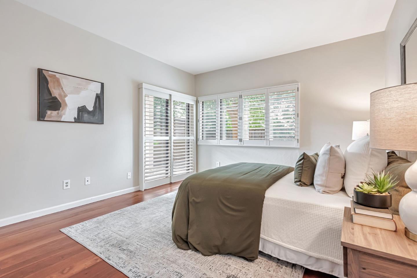 Detail Gallery Image 17 of 41 For 1294 Woodside Rd, Redwood City,  CA 94061 - 2 Beds | 2 Baths