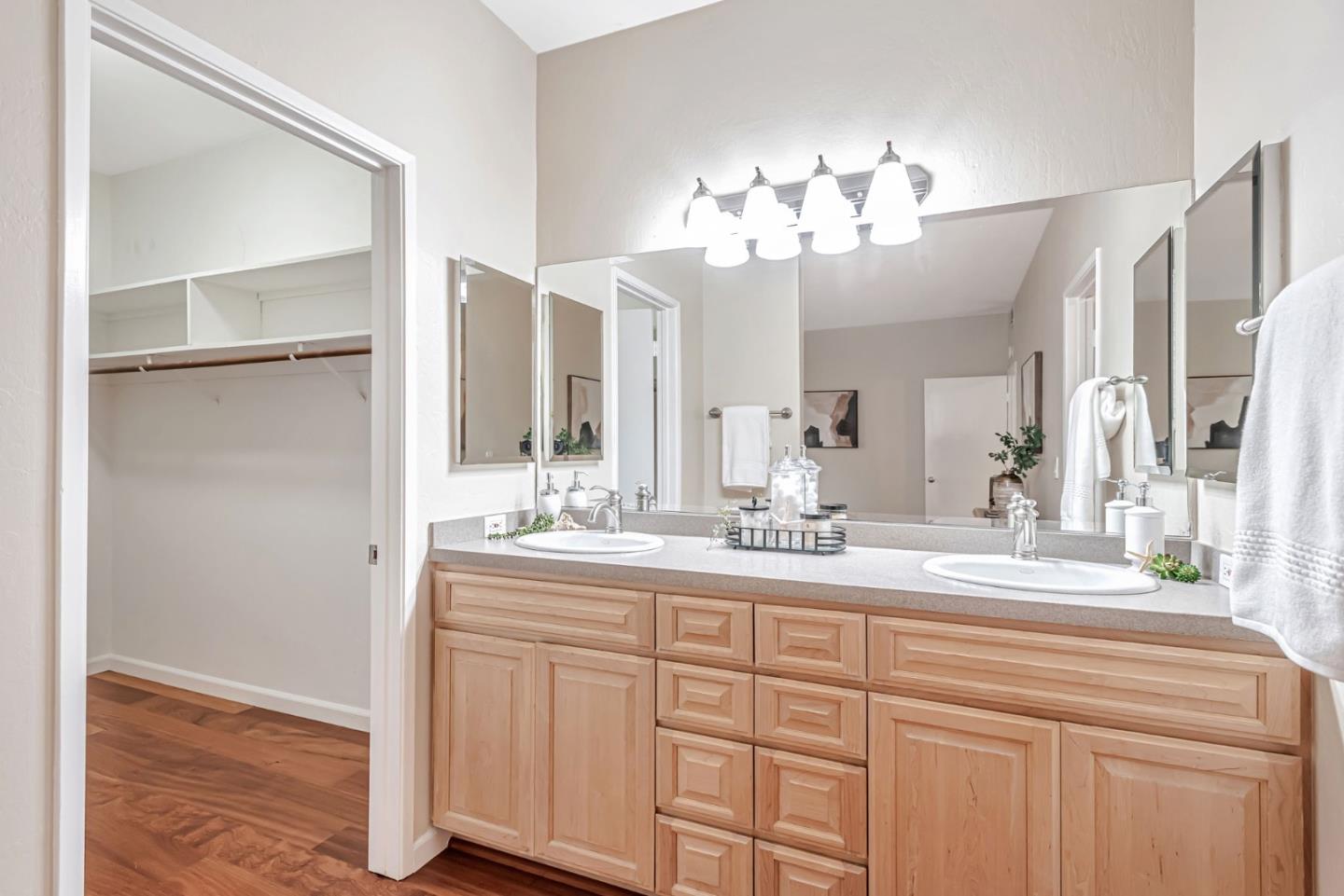 Detail Gallery Image 18 of 41 For 1294 Woodside Rd, Redwood City,  CA 94061 - 2 Beds | 2 Baths