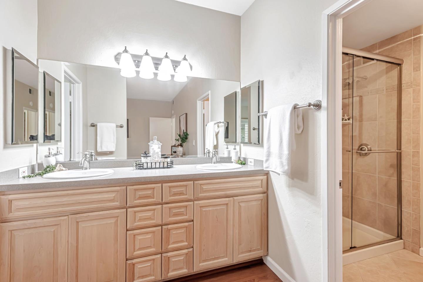Detail Gallery Image 19 of 41 For 1294 Woodside Rd, Redwood City,  CA 94061 - 2 Beds | 2 Baths