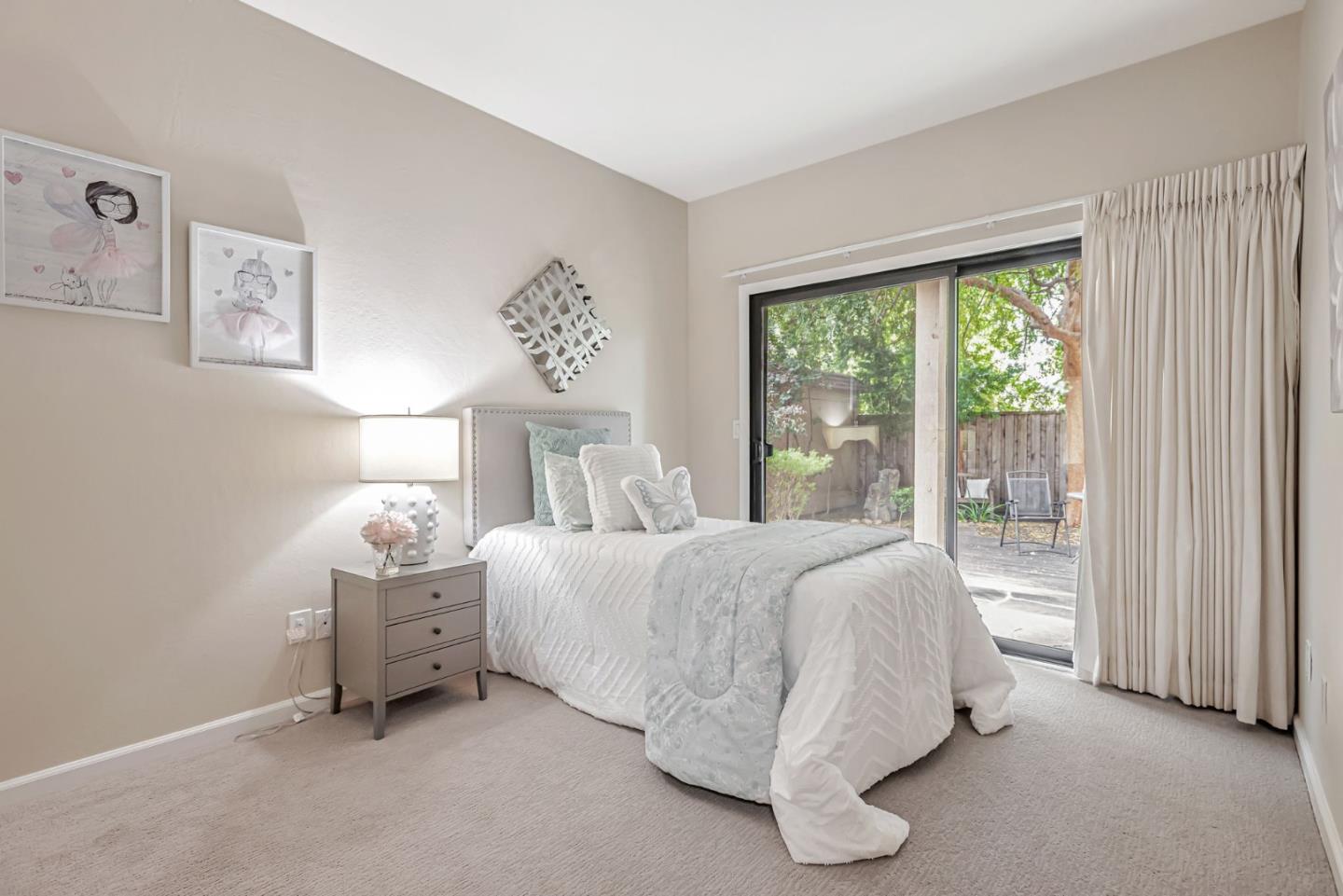 Detail Gallery Image 22 of 41 For 1294 Woodside Rd, Redwood City,  CA 94061 - 2 Beds | 2 Baths
