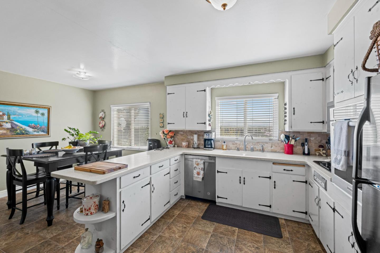 Detail Gallery Image 11 of 47 For 4211 Bolsa Rd, Hollister,  CA 95023 - 3 Beds | 2 Baths
