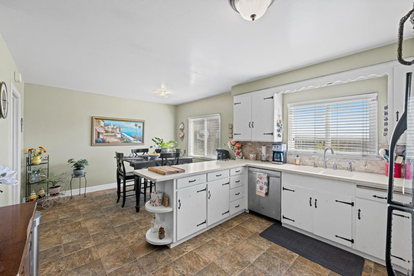 Detail Gallery Image 12 of 47 For 4211 Bolsa Rd, Hollister,  CA 95023 - 3 Beds | 2 Baths