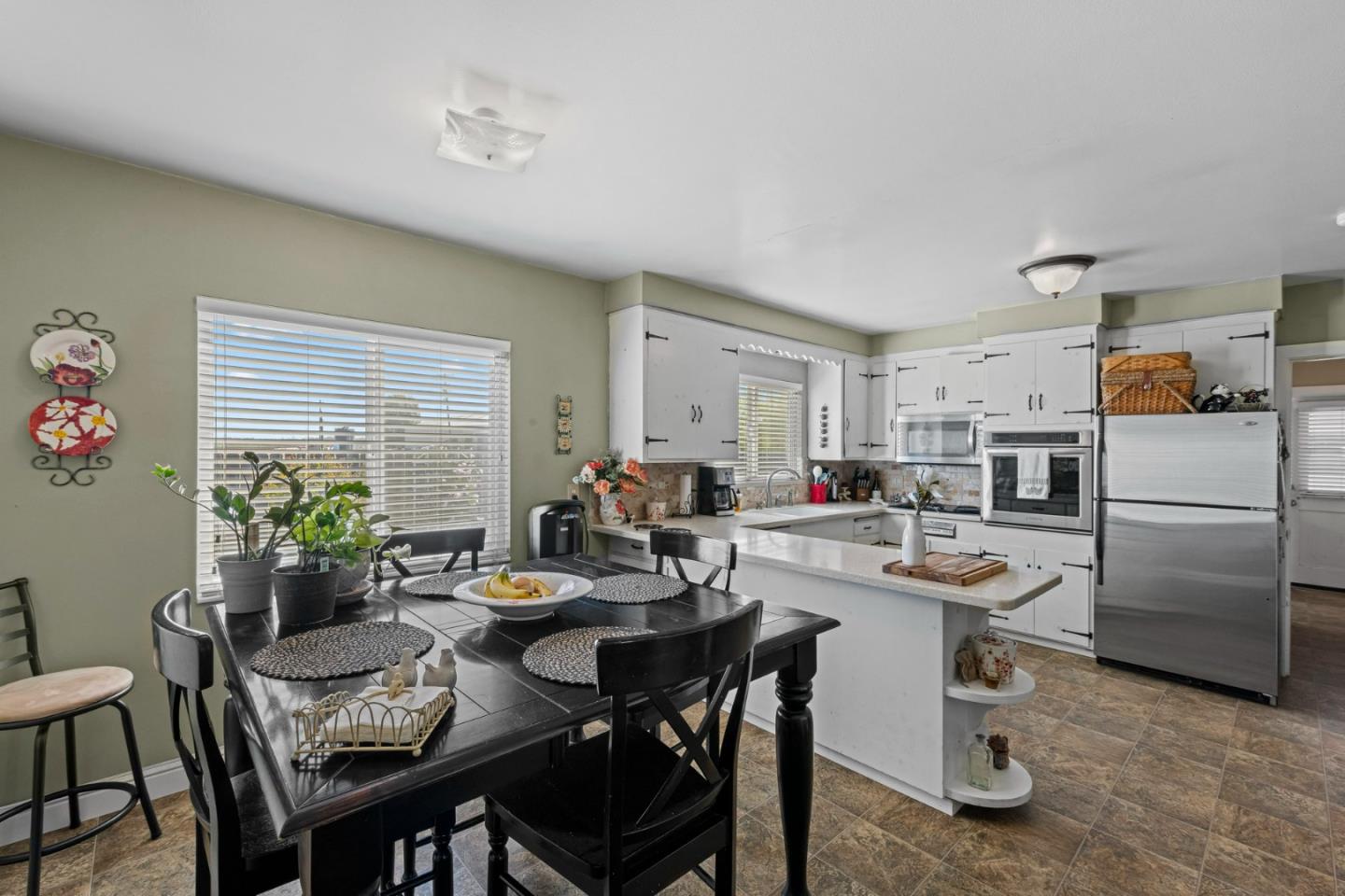 Detail Gallery Image 15 of 47 For 4211 Bolsa Rd, Hollister,  CA 95023 - 3 Beds | 2 Baths