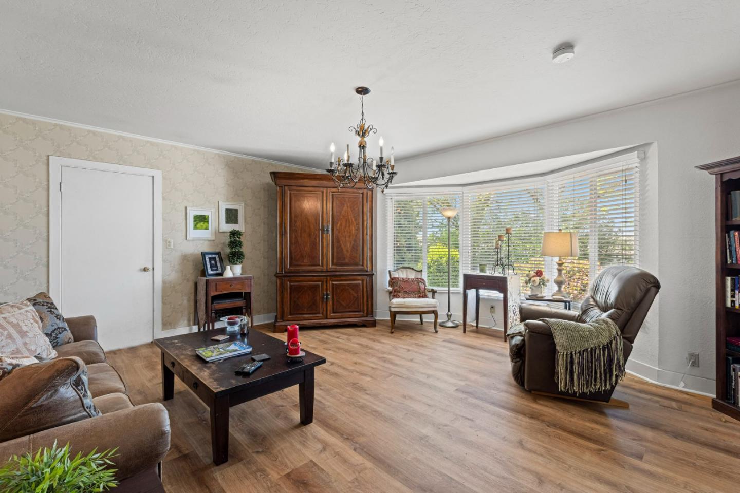 Detail Gallery Image 17 of 47 For 4211 Bolsa Rd, Hollister,  CA 95023 - 3 Beds | 2 Baths