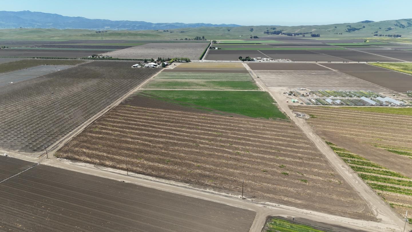 Detail Gallery Image 2 of 47 For 4211 Bolsa Rd, Hollister,  CA 95023 - 3 Beds | 2 Baths