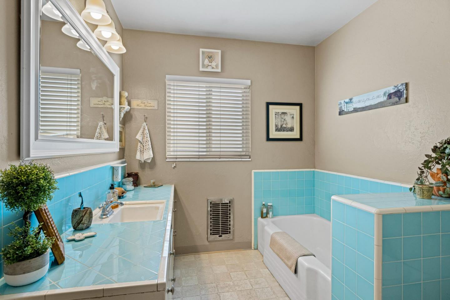 Detail Gallery Image 33 of 47 For 4211 Bolsa Rd, Hollister,  CA 95023 - 3 Beds | 2 Baths
