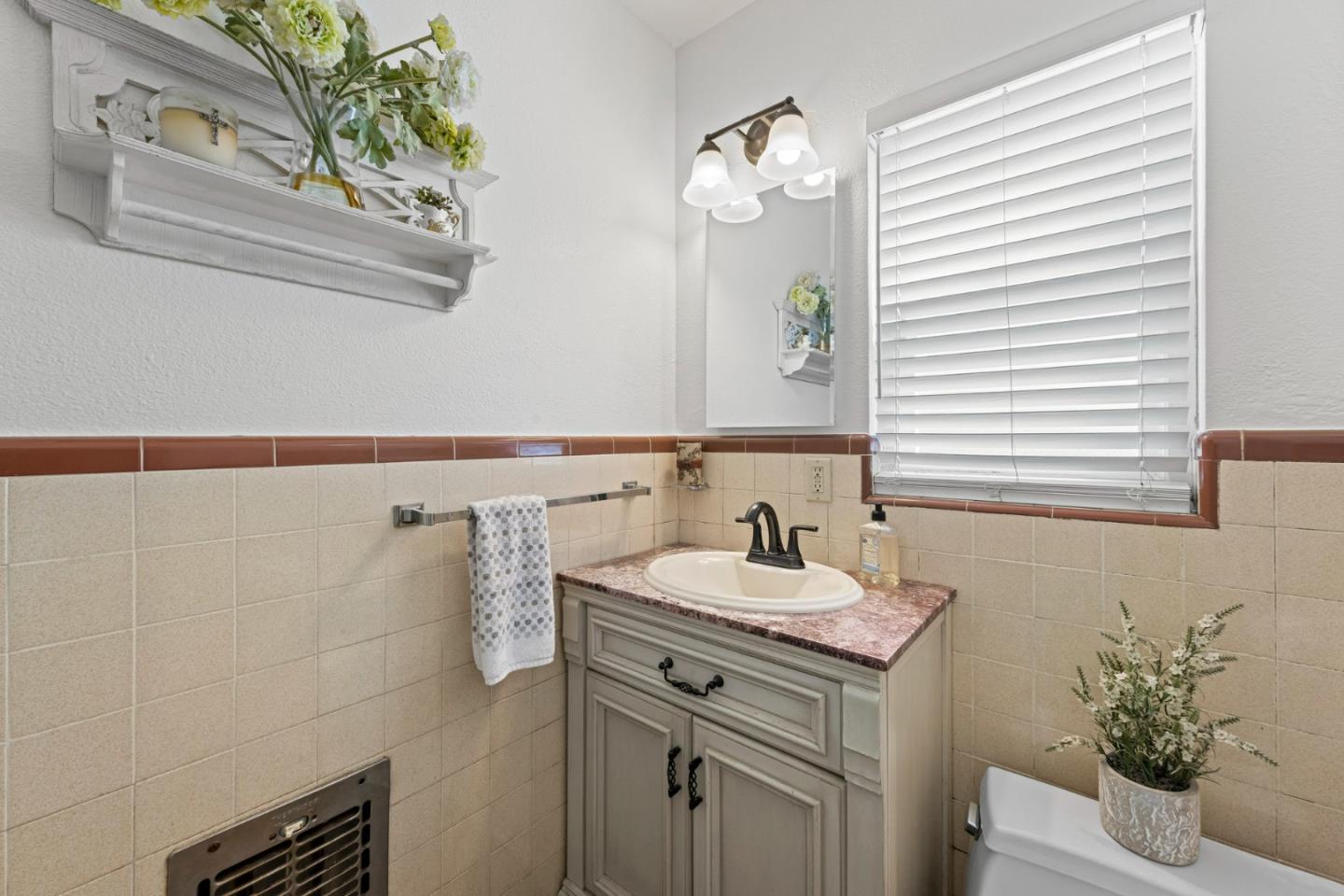 Detail Gallery Image 40 of 47 For 4211 Bolsa Rd, Hollister,  CA 95023 - 3 Beds | 2 Baths