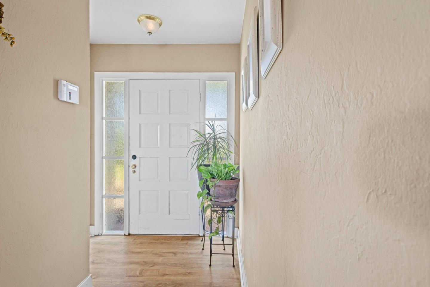 Detail Gallery Image 9 of 47 For 4211 Bolsa Rd, Hollister,  CA 95023 - 3 Beds | 2 Baths