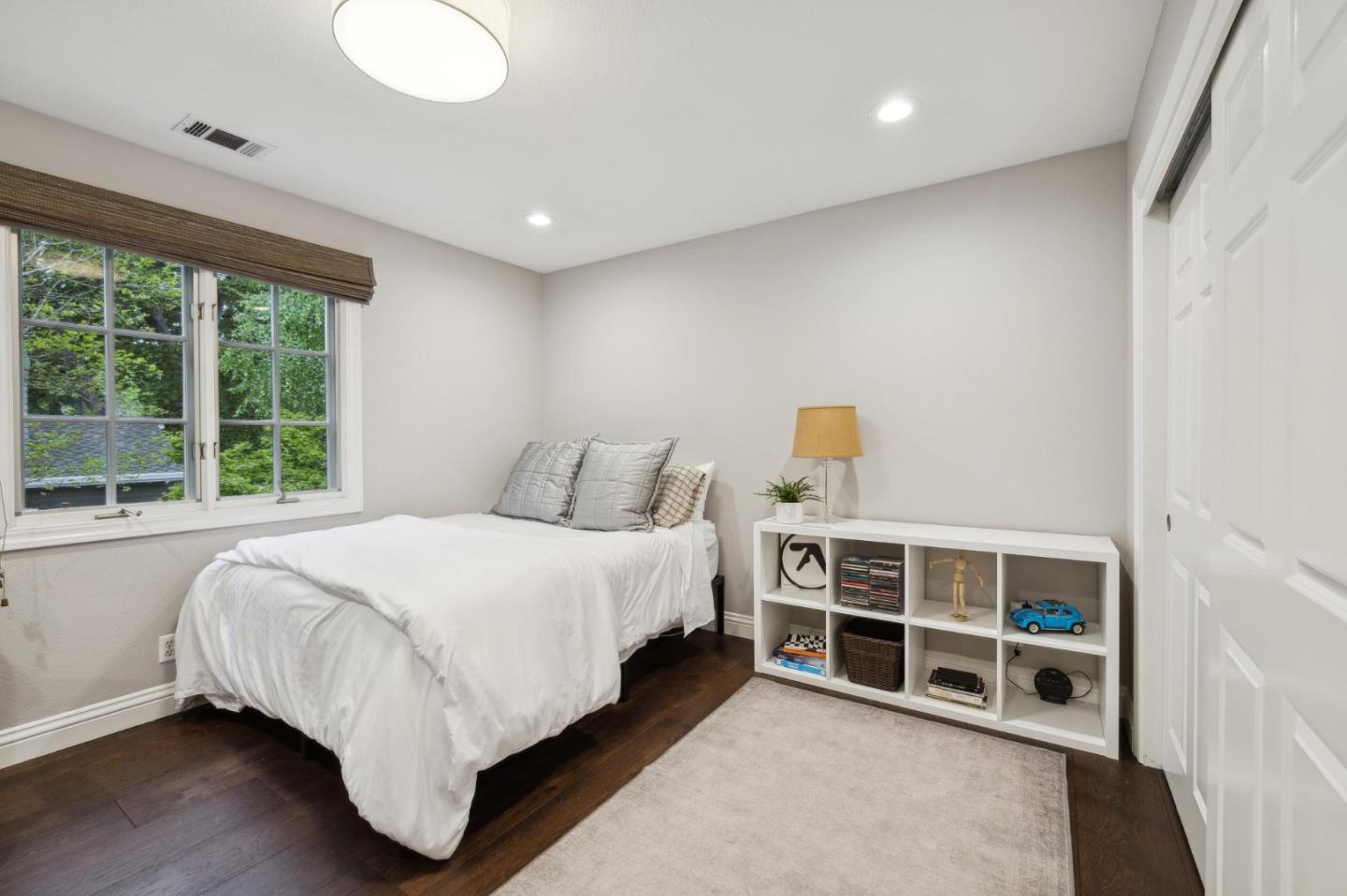 Detail Gallery Image 19 of 35 For 170 Hanna Way, Menlo Park,  CA 94025 - 4 Beds | 3/1 Baths
