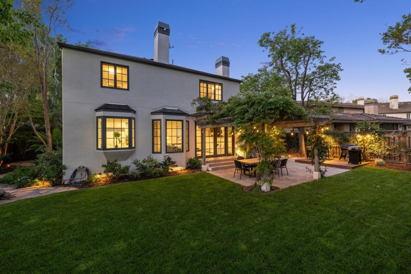 Detail Gallery Image 26 of 35 For 170 Hanna Way, Menlo Park,  CA 94025 - 4 Beds | 3/1 Baths