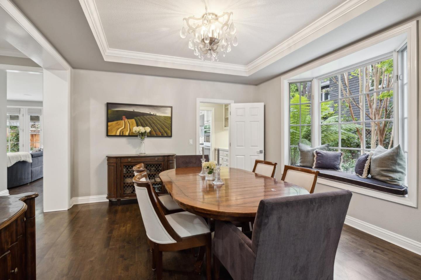 Detail Gallery Image 8 of 35 For 170 Hanna Way, Menlo Park,  CA 94025 - 4 Beds | 3/1 Baths