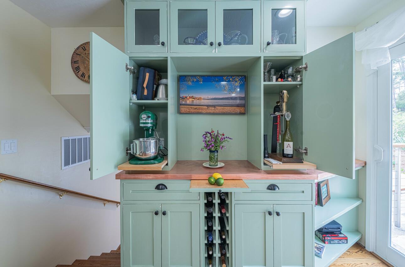 Detail Gallery Image 20 of 51 For 24 Pinehill Way, Monterey,  CA 93940 - 3 Beds | 2/1 Baths