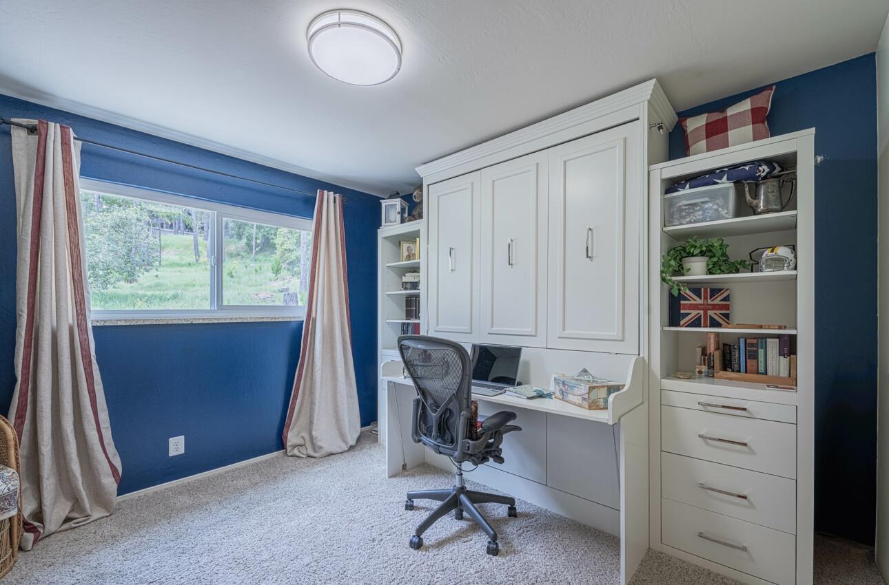 Detail Gallery Image 27 of 51 For 24 Pinehill Way, Monterey,  CA 93940 - 3 Beds | 2/1 Baths