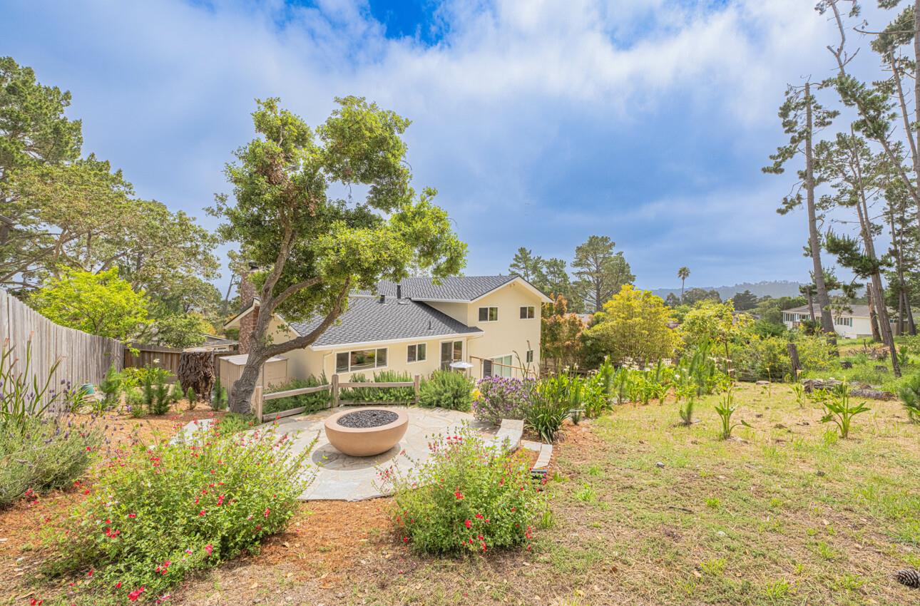Detail Gallery Image 47 of 51 For 24 Pinehill Way, Monterey,  CA 93940 - 3 Beds | 2/1 Baths