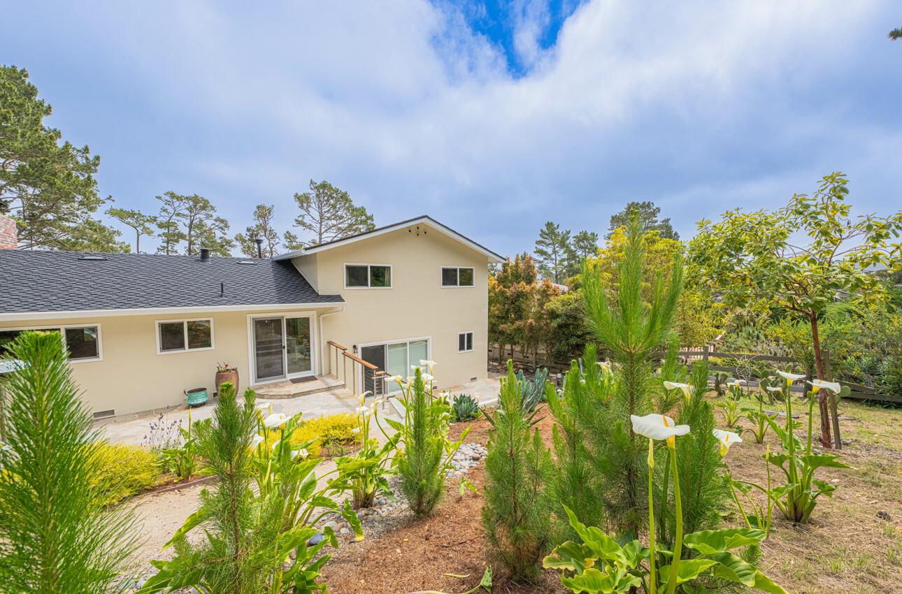 Detail Gallery Image 48 of 51 For 24 Pinehill Way, Monterey,  CA 93940 - 3 Beds | 2/1 Baths
