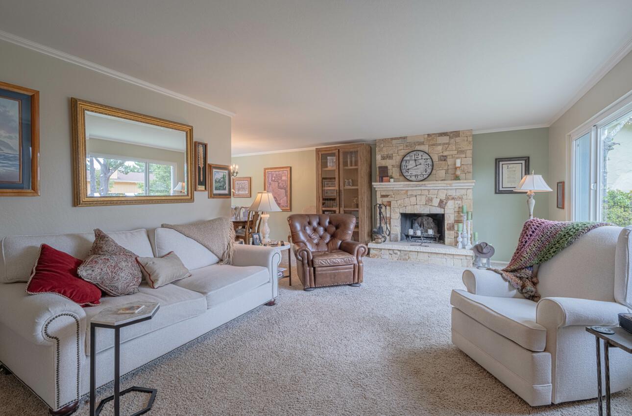 Detail Gallery Image 8 of 51 For 24 Pinehill Way, Monterey,  CA 93940 - 3 Beds | 2/1 Baths