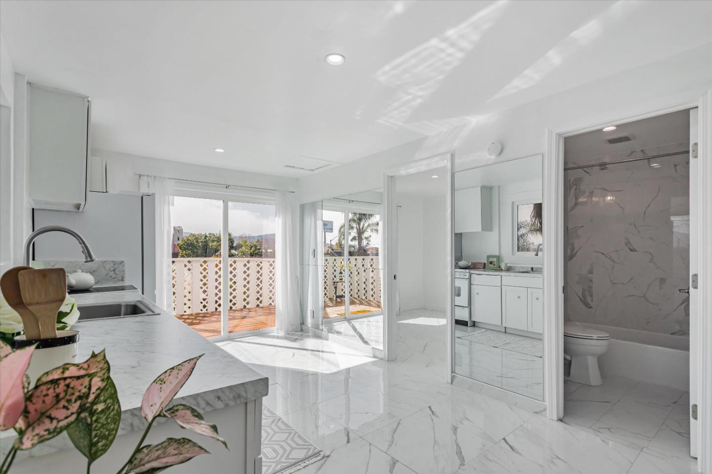 Detail Gallery Image 4 of 26 For 321 Hill St, Hollister,  CA 95023 - 2 Beds | 1 Baths