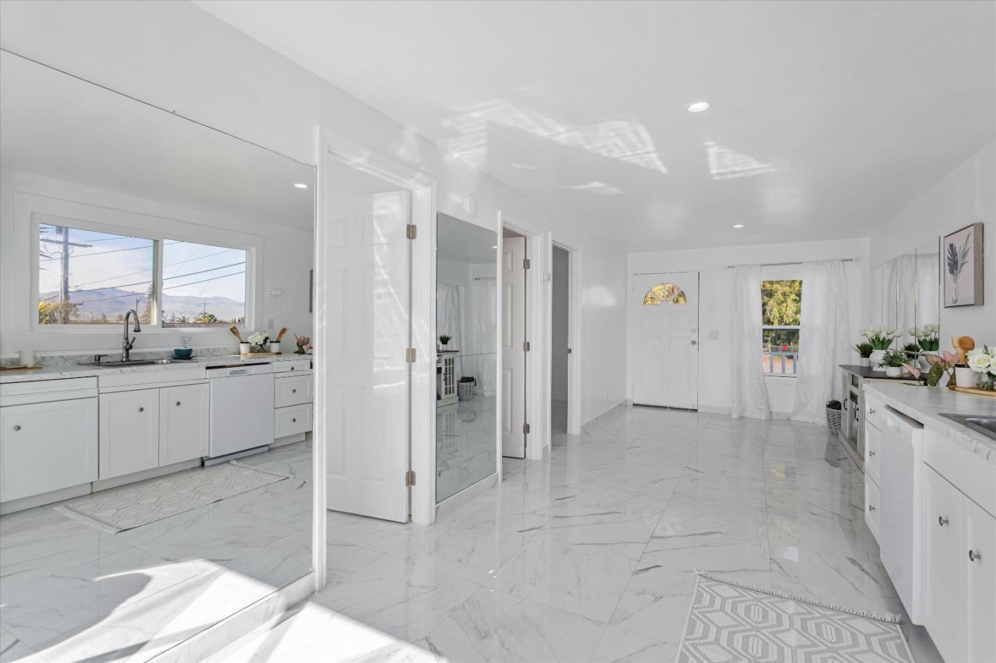 Detail Gallery Image 8 of 26 For 321 Hill St, Hollister,  CA 95023 - 2 Beds | 1 Baths
