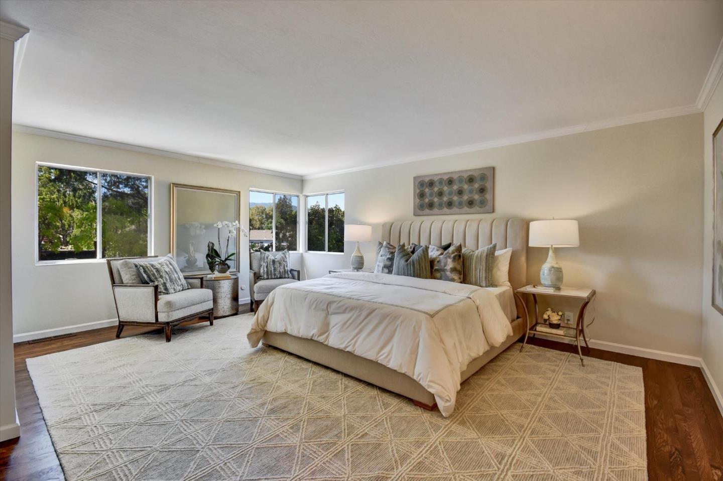 Detail Gallery Image 23 of 31 For 374 W Edith Ave, Los Altos,  CA 94022 - 5 Beds | 3 Baths
