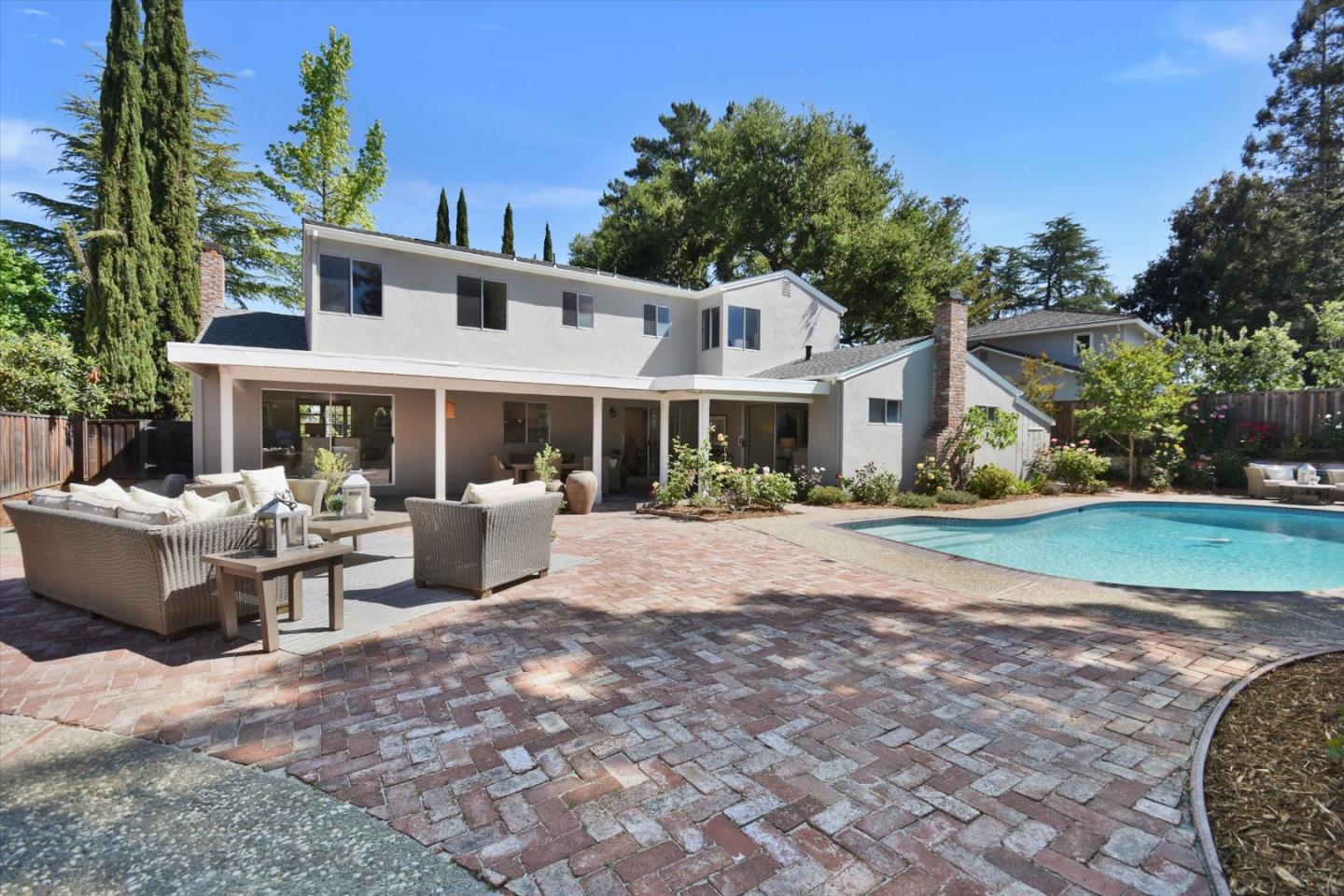 Detail Gallery Image 26 of 31 For 374 W Edith Ave, Los Altos,  CA 94022 - 5 Beds | 3 Baths