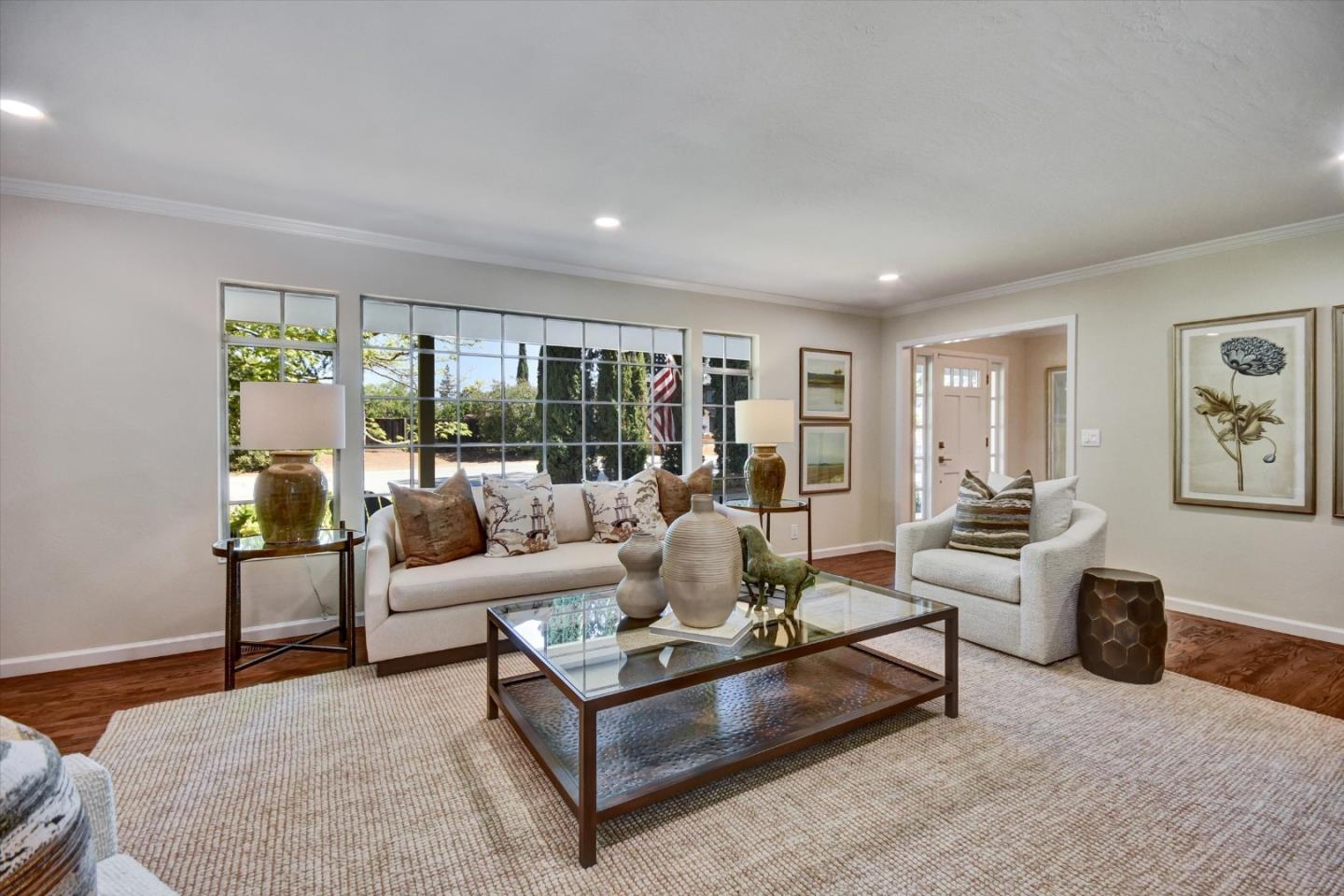 Detail Gallery Image 5 of 31 For 374 W Edith Ave, Los Altos,  CA 94022 - 5 Beds | 3 Baths