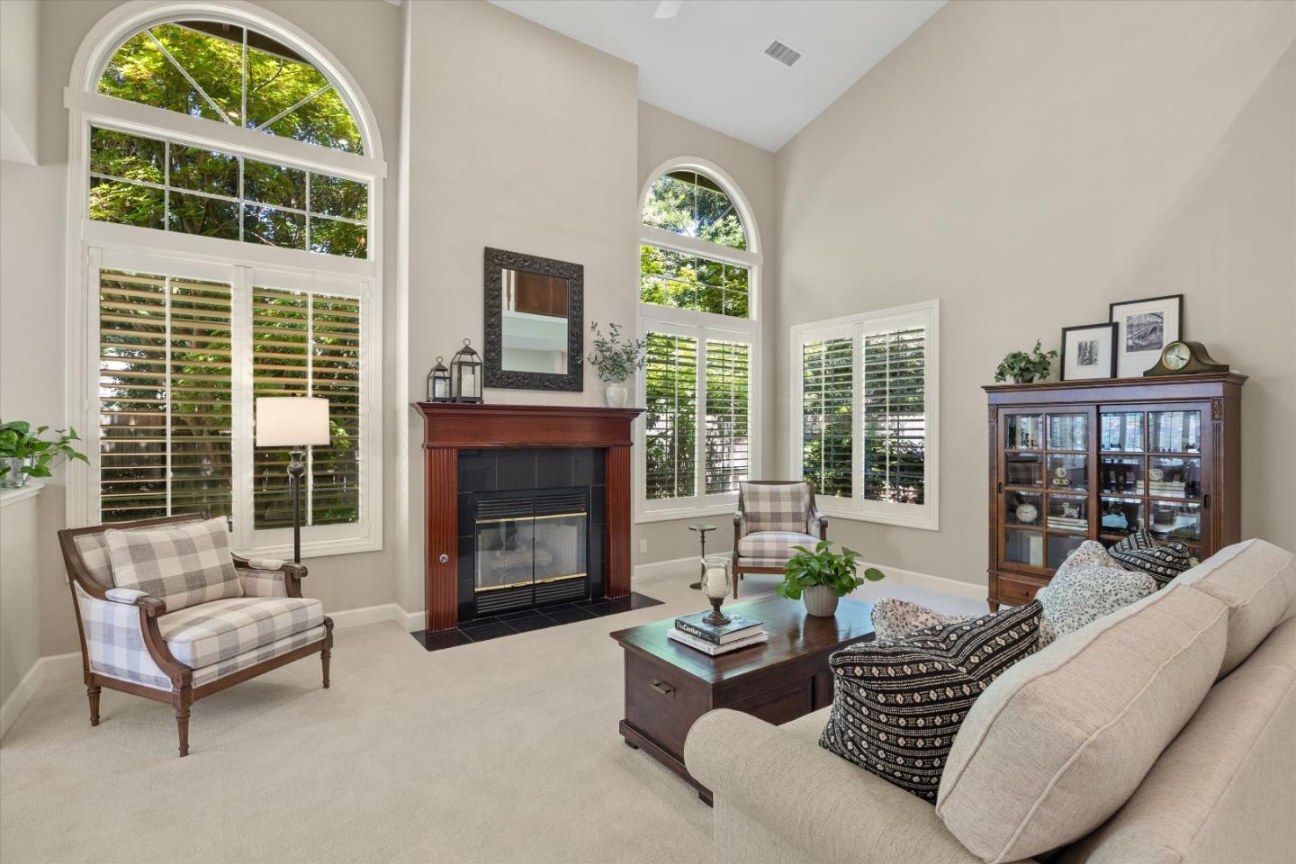 Detail Gallery Image 14 of 45 For 678 Grafton Park Dr, Chico,  CA 95926 - 4 Beds | 2/1 Baths