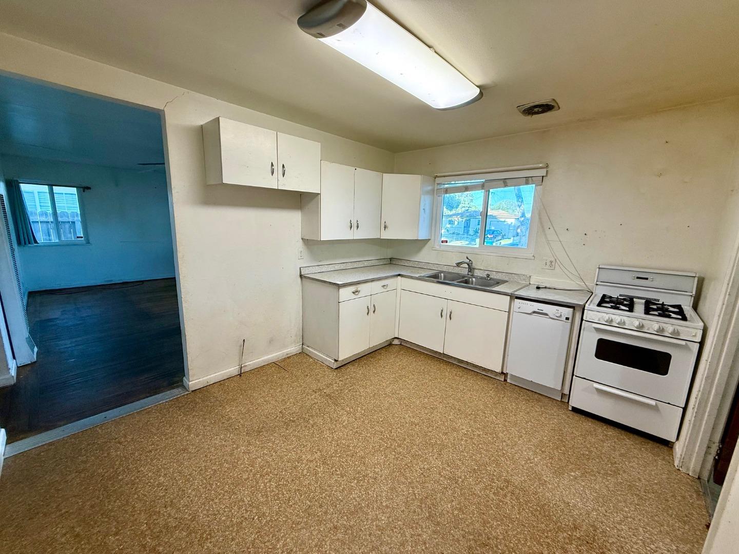 Detail Gallery Image 11 of 21 For 2617 Pilot Knob Dr, Santa Clara,  CA 95051 - 3 Beds | 1 Baths