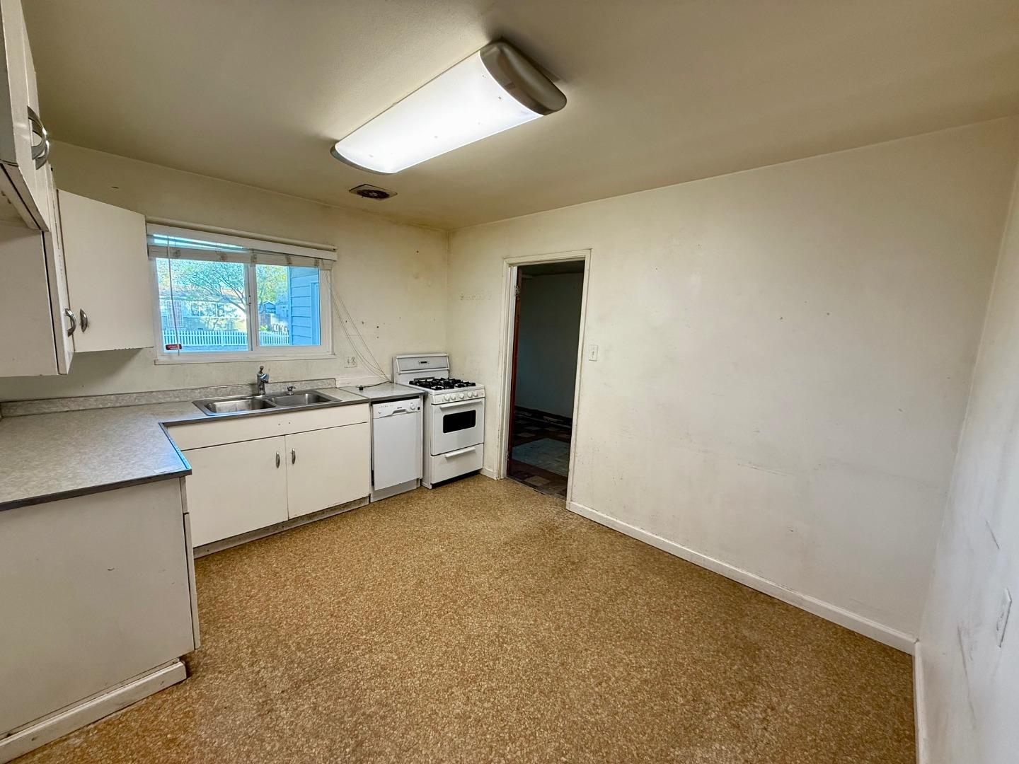 Detail Gallery Image 12 of 21 For 2617 Pilot Knob Dr, Santa Clara,  CA 95051 - 3 Beds | 1 Baths