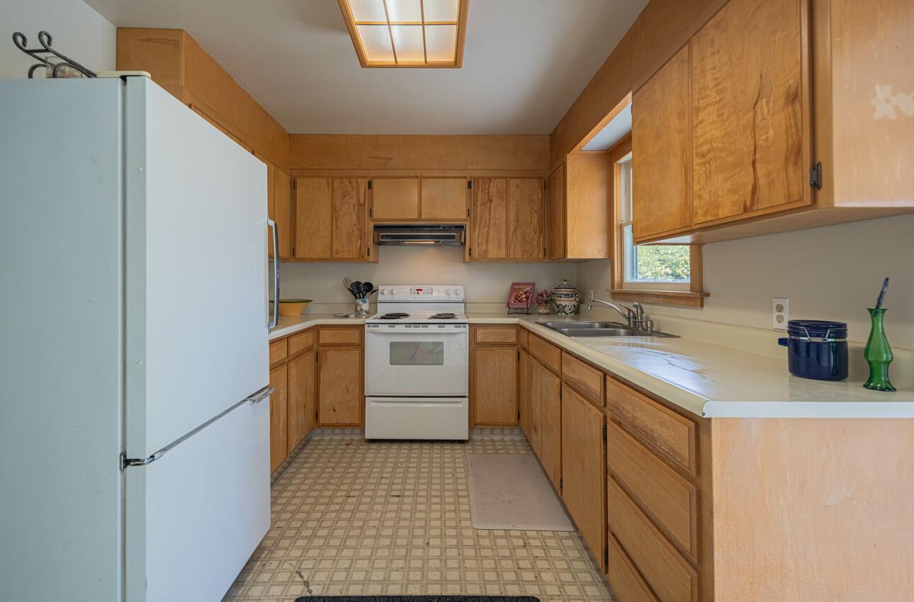 Detail Gallery Image 12 of 36 For 141 Mayfair Dr, Salinas,  CA 93905 - 2 Beds | 1 Baths