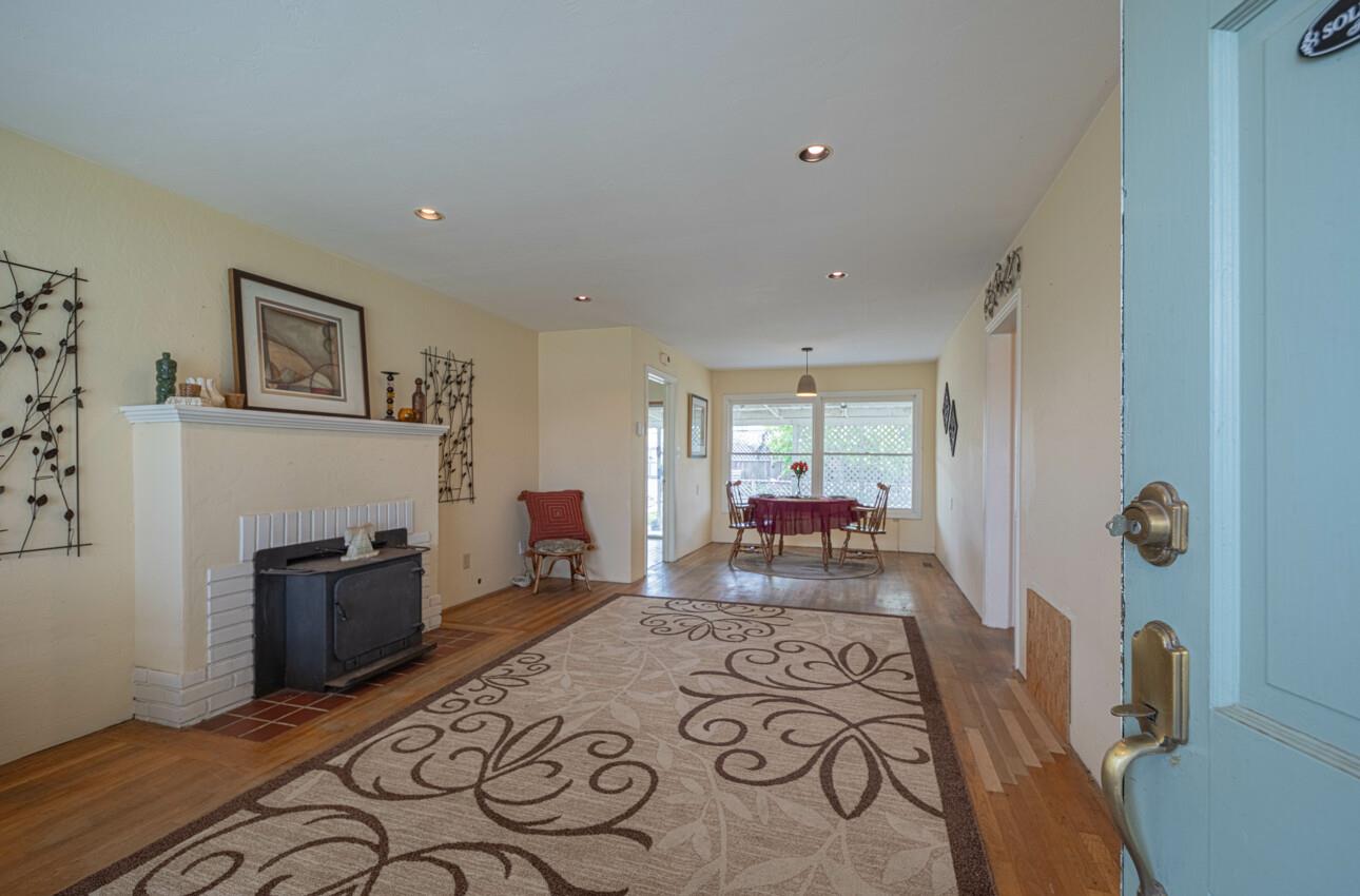 Detail Gallery Image 5 of 36 For 141 Mayfair Dr, Salinas,  CA 93905 - 2 Beds | 1 Baths
