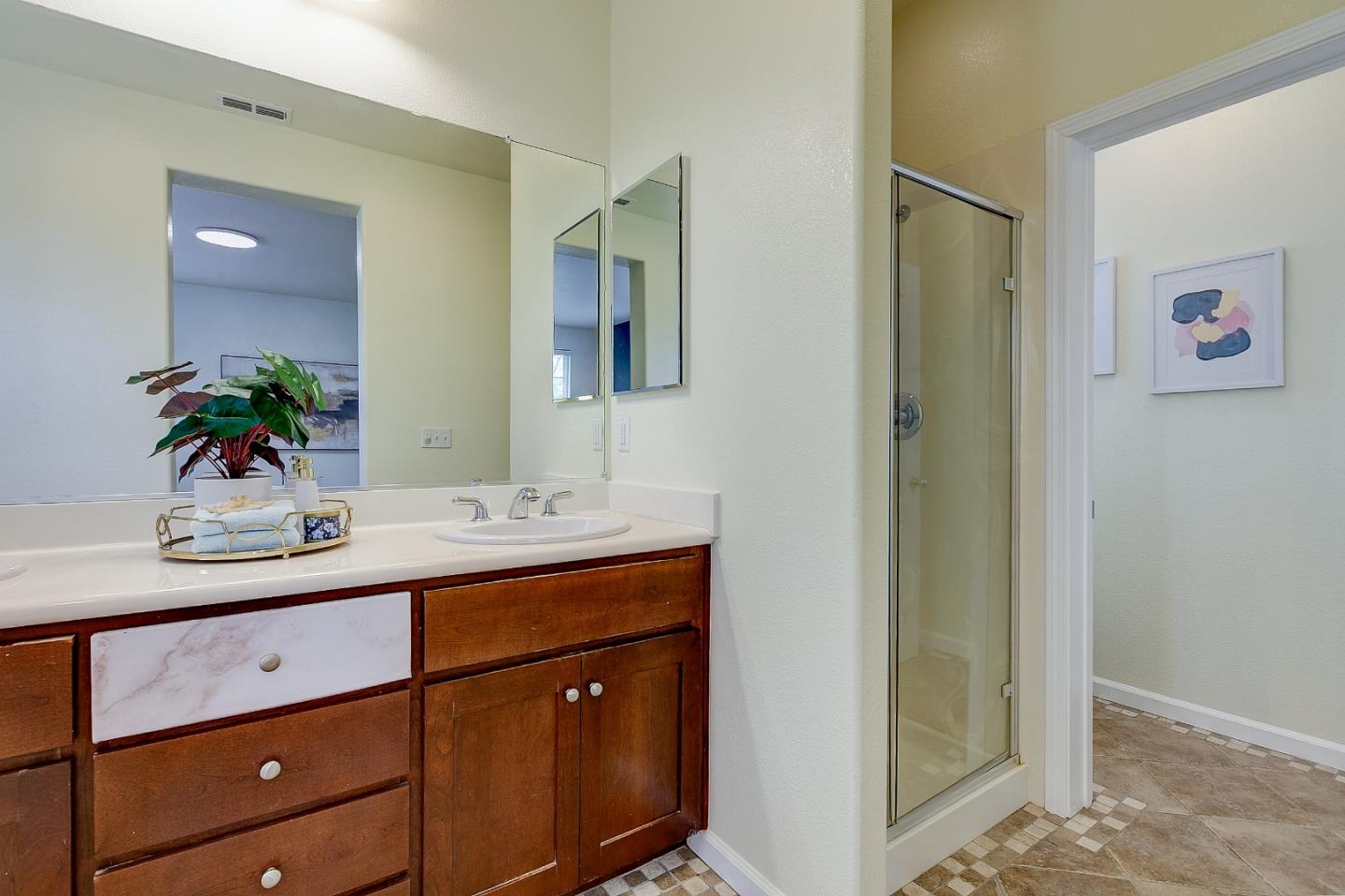 Detail Gallery Image 26 of 32 For 582 Cottage Park Dr, Hayward,  CA 94544 - 3 Beds | 2/1 Baths