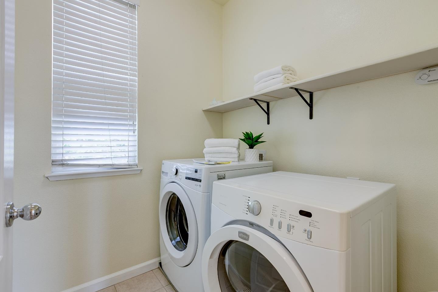 Detail Gallery Image 29 of 32 For 582 Cottage Park Dr, Hayward,  CA 94544 - 3 Beds | 2/1 Baths