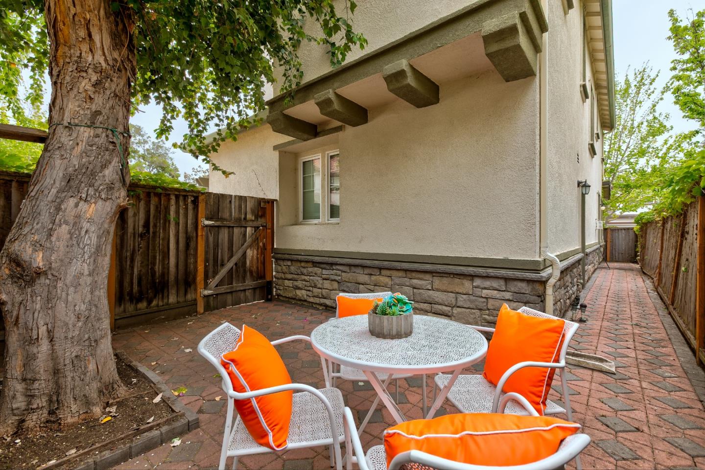 Detail Gallery Image 30 of 32 For 582 Cottage Park Dr, Hayward,  CA 94544 - 3 Beds | 2/1 Baths