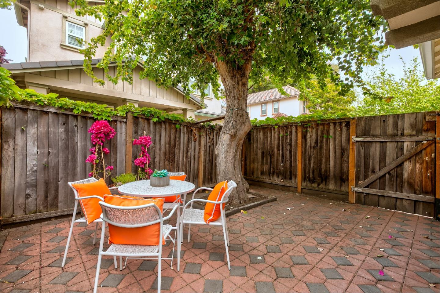 Detail Gallery Image 31 of 32 For 582 Cottage Park Dr, Hayward,  CA 94544 - 3 Beds | 2/1 Baths