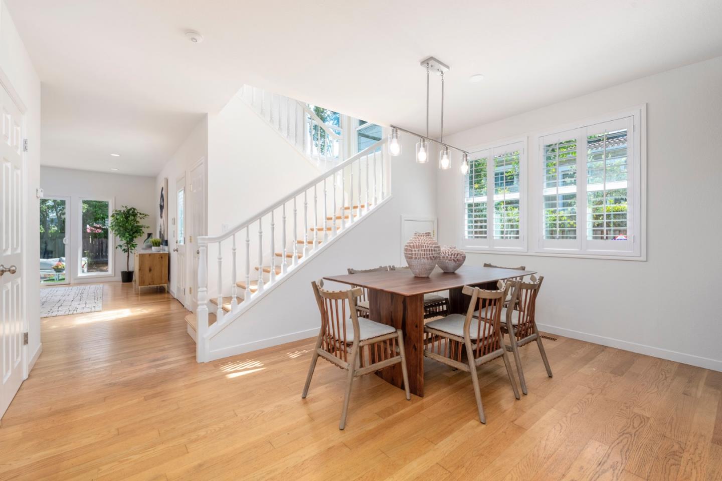 Detail Gallery Image 15 of 56 For 923 Grand St, Redwood City,  CA 94061 - 4 Beds | 3 Baths
